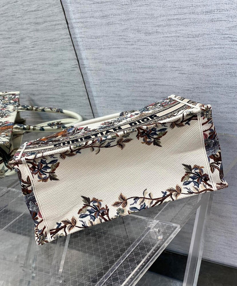 Christian Dior Medium Dior Book Tote Cream - Image 5