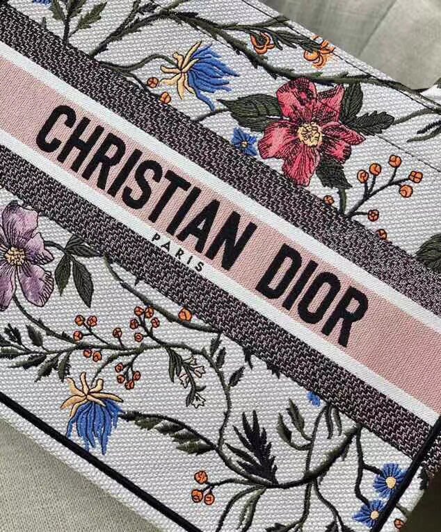Christian Dior Small Dior Book Tote White - Image 6