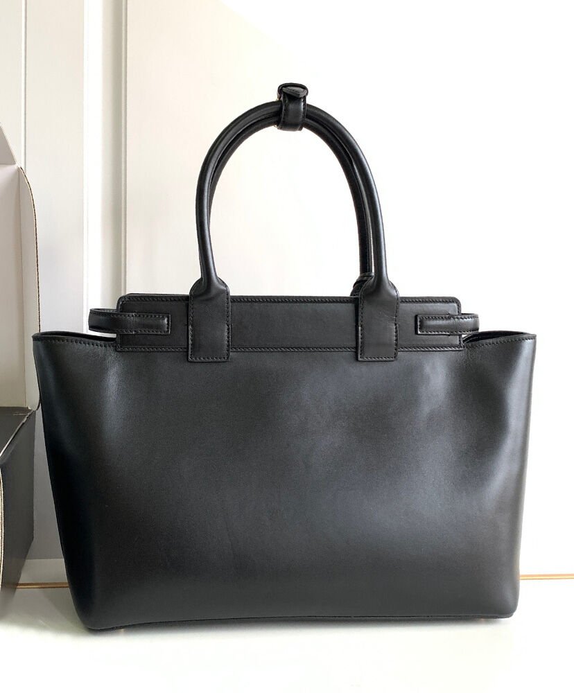 Celine Conti Bag In Supple Calfskin Black - Image 4