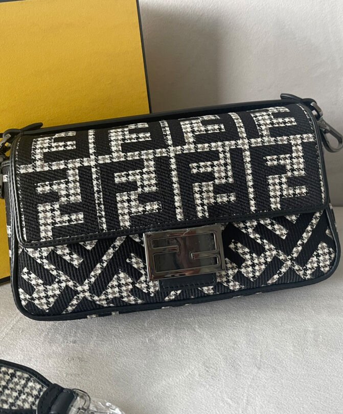 Fendi Baguette 8BR600 Black - Image 2