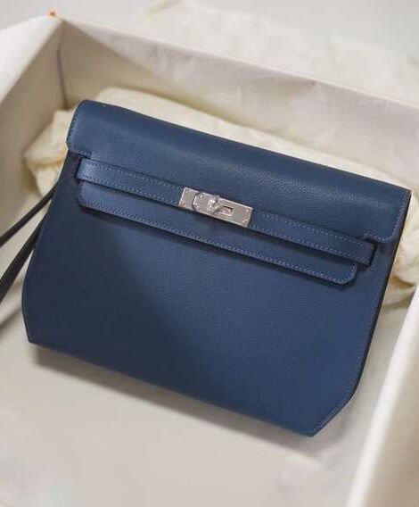 Hermes Kelly Depeches 25 Pouch Dark Blue - Image 2