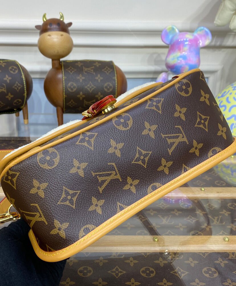 Louis Vuitton Diane M46317 Brown - Image 5