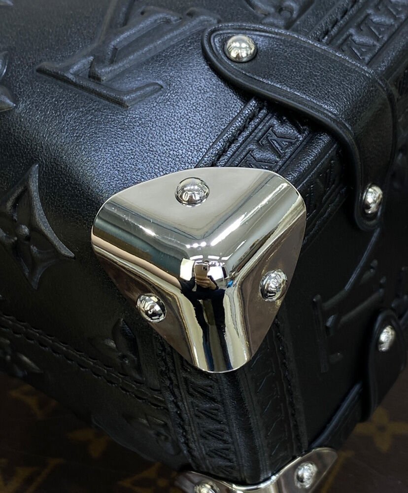 Louis Vuitton Side Trunk M21709 - Image 6