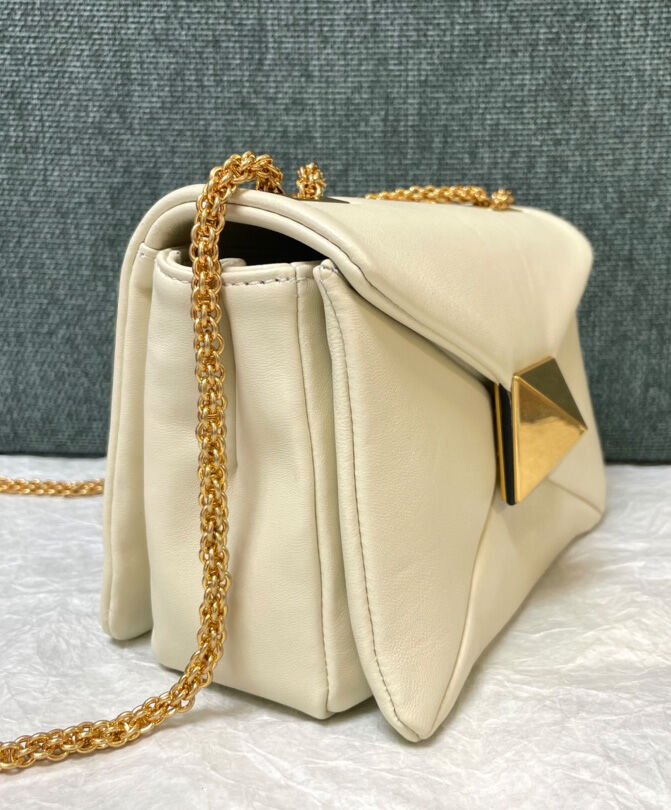 Valentino One Stud Nappa Bag With Chain Cream - Image 3