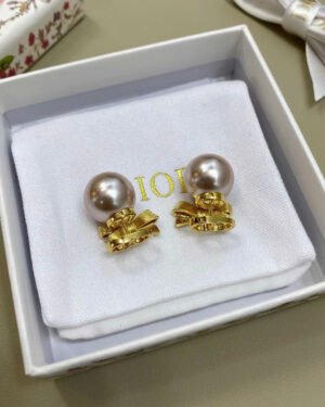 Dior Earrings Pink Pearl New Arrivals
