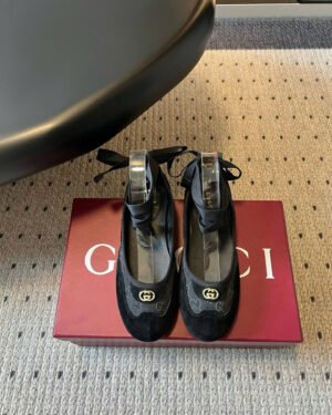 Gucci Women’s Shift Ballerina Flat in GG Canvas