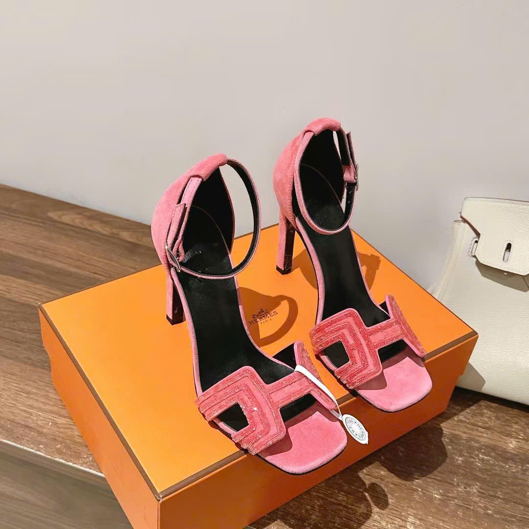 Hermès Joy Sandal Amarante Suede Leather 10.5cm - Image 4