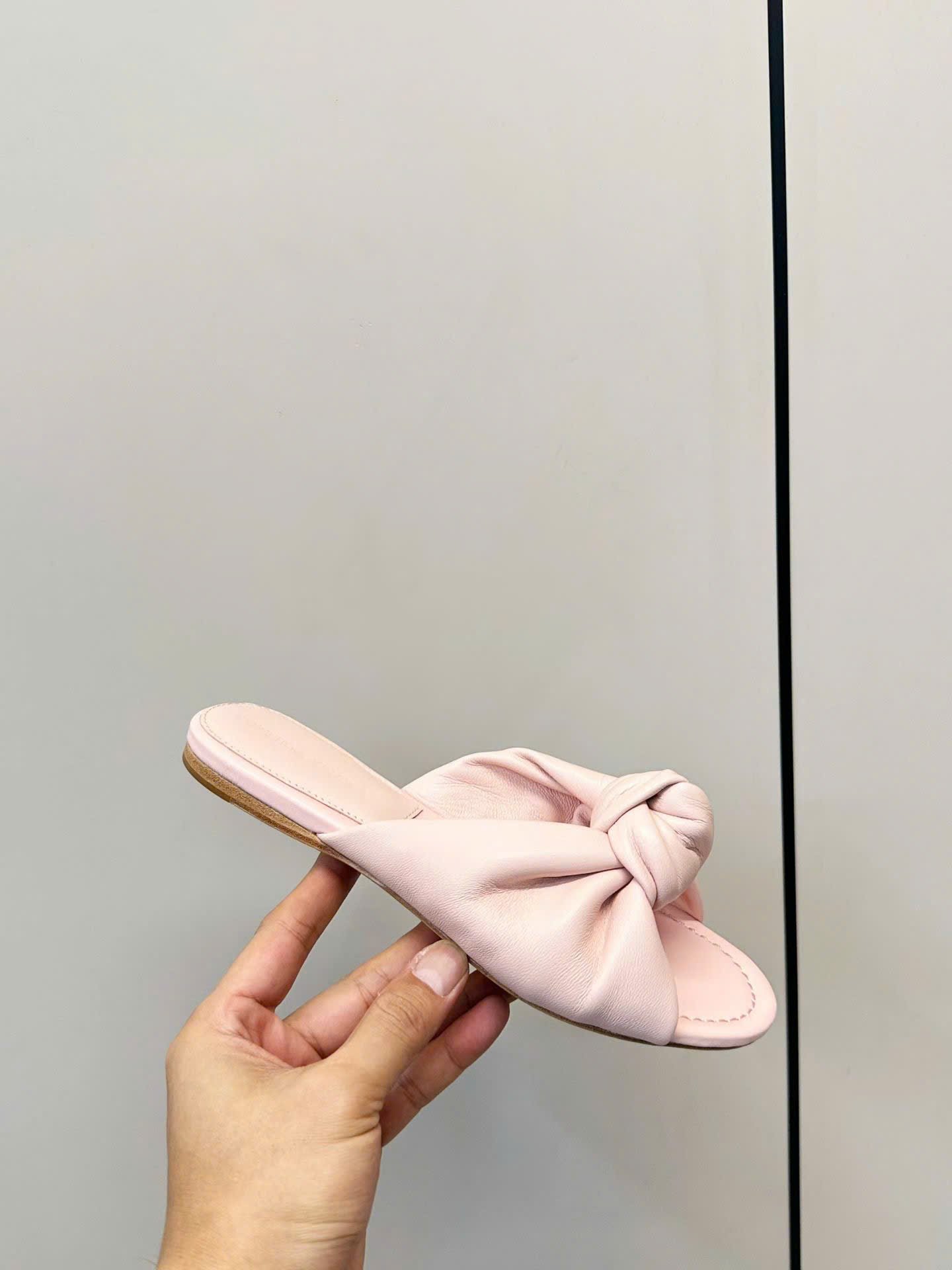 Bottega Veneta Cherry Flat Mule - Image 8