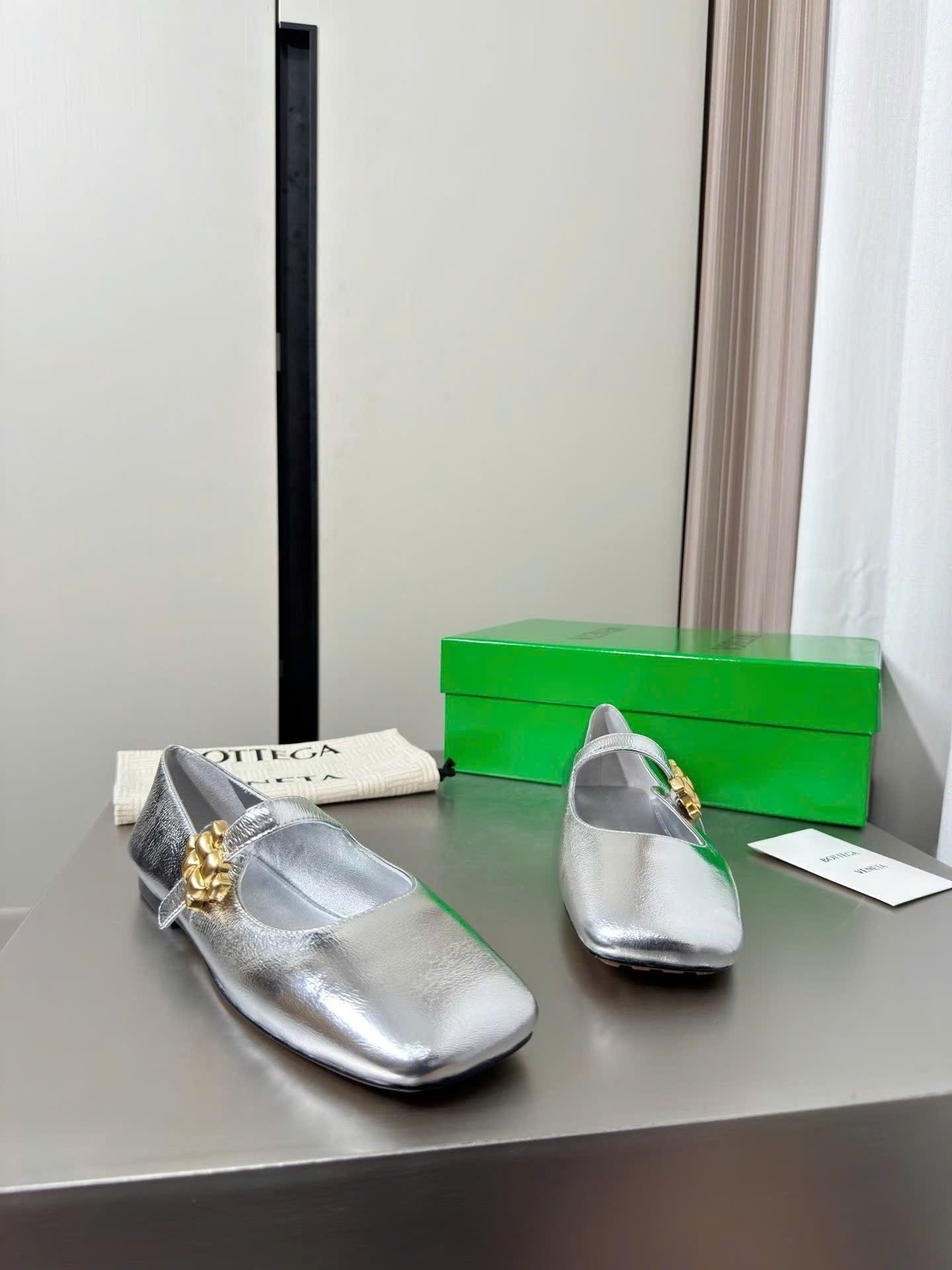 Bottega Veneta Charlotte Mary-Jane Ballerina in Basalt Shoes - Image 3