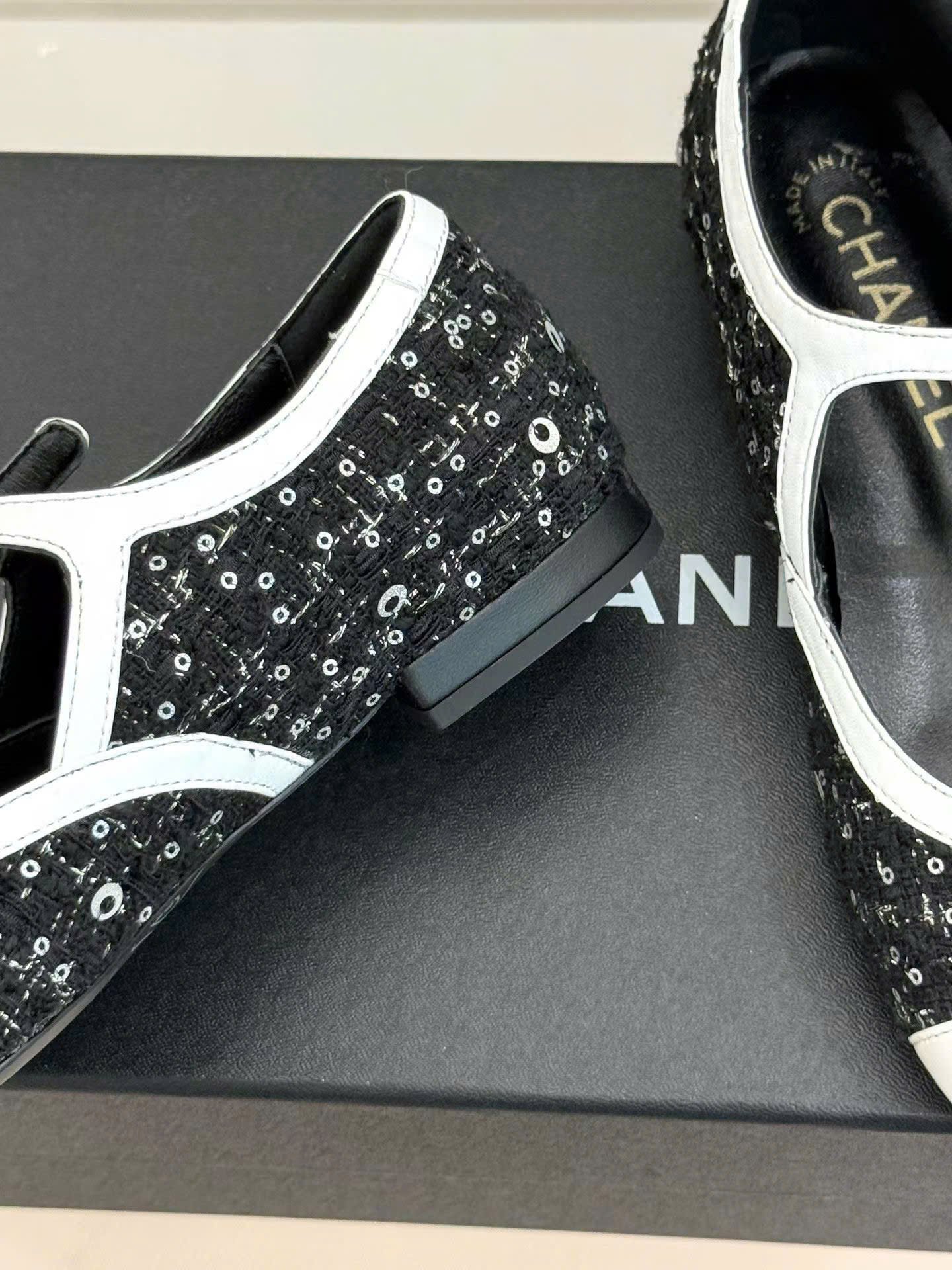 Chanel Tweed Sequin Mary Jane Flat Shoes - Image 10