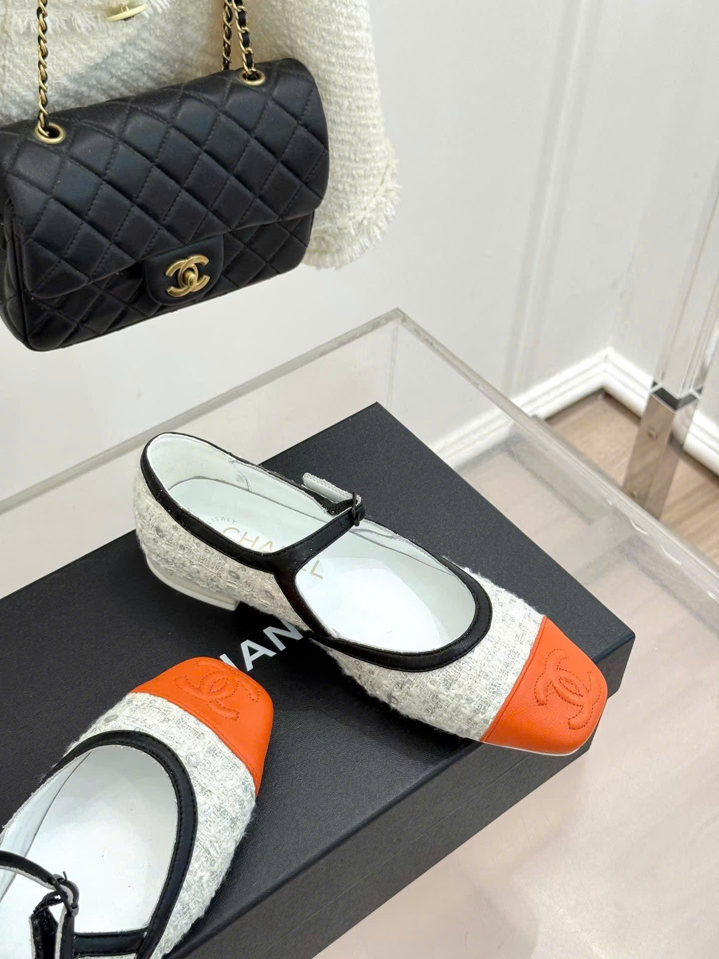 Chanel Tweed Sequin Mary Jane Flat Shoes - Image 4