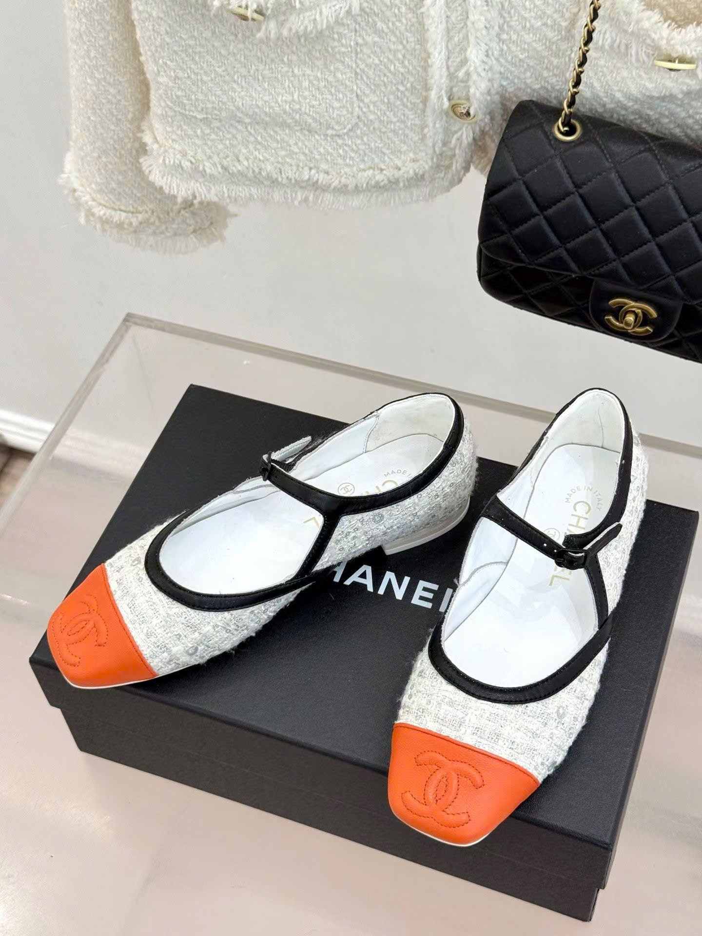 Chanel Tweed Sequin Mary Jane Flat Shoes - Image 9