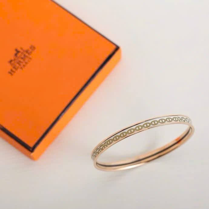 Hermès Black Enamel Gold-Plated Chain Motif Bracelet - Image 9