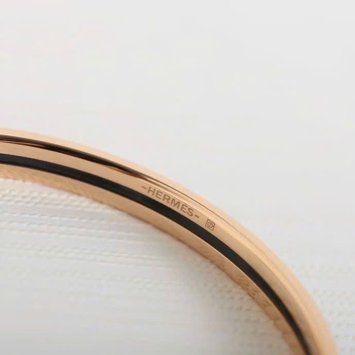 Hermès Black Enamel Gold-Plated Chain Motif Bracelet - Image 10