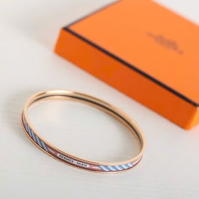 Hermès Black Enamel Gold-Plated Chain Motif Bracelet - Image 8