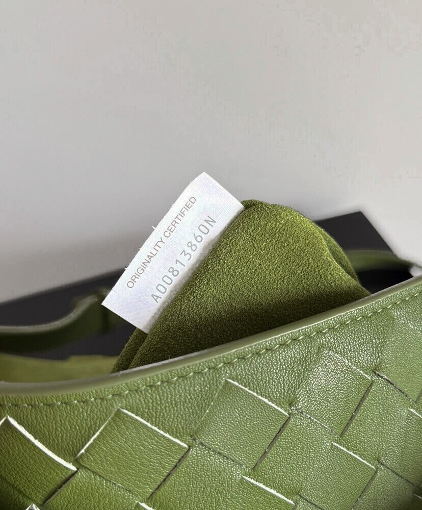 Bottega Veneta Large Ciao Ciao 826195 - Image 9