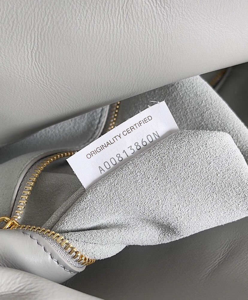 Bottega Veneta Medium Liberta Bags - Image 10