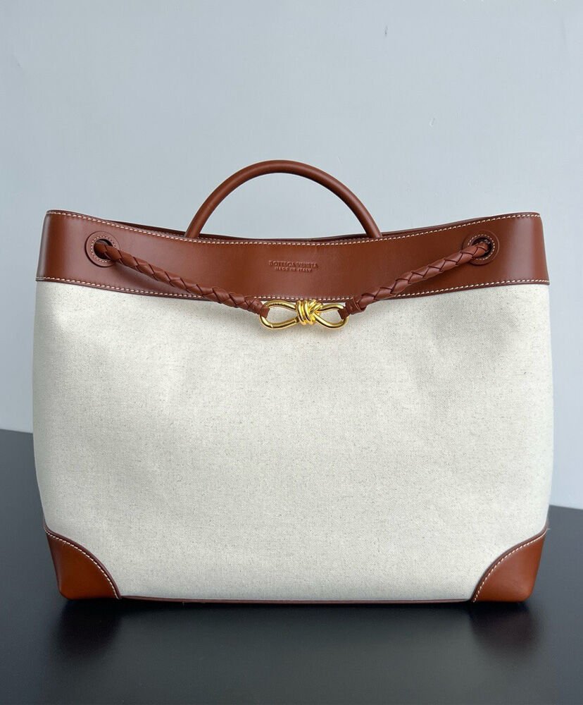Bottega Veneta Large Andiamo Coffee - Image 2