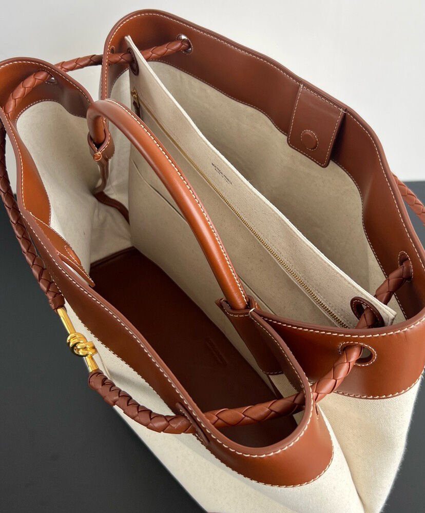 Bottega Veneta Large Andiamo Coffee - Image 8
