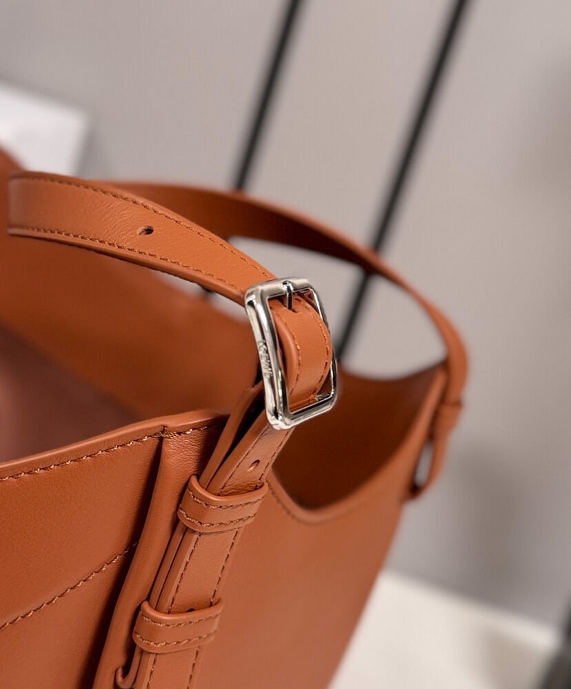 Loewe Hammock Flip Bag In Classic Calfskin - Image 7