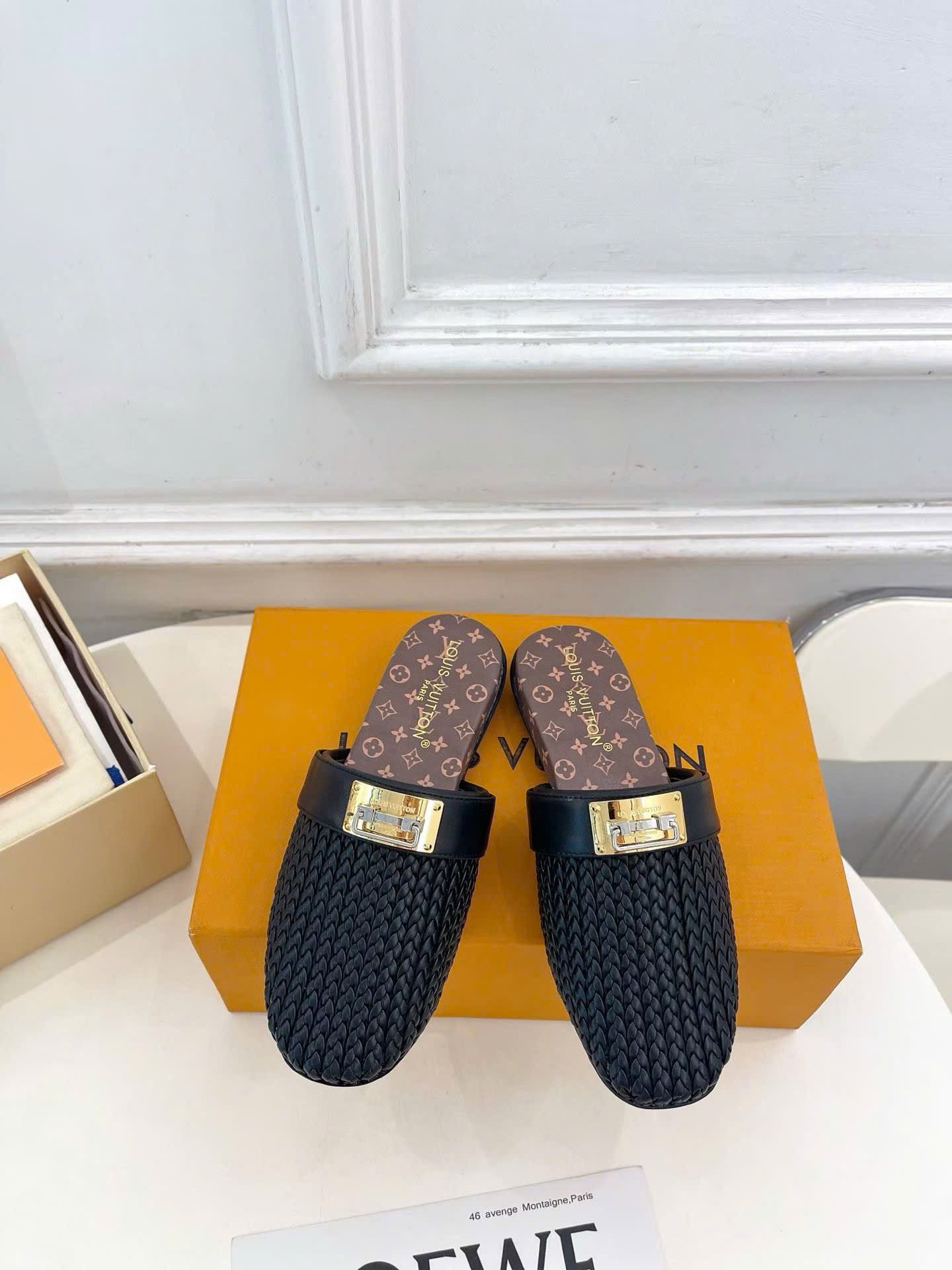 Louis Vuitton Haven Flat Closed Mule