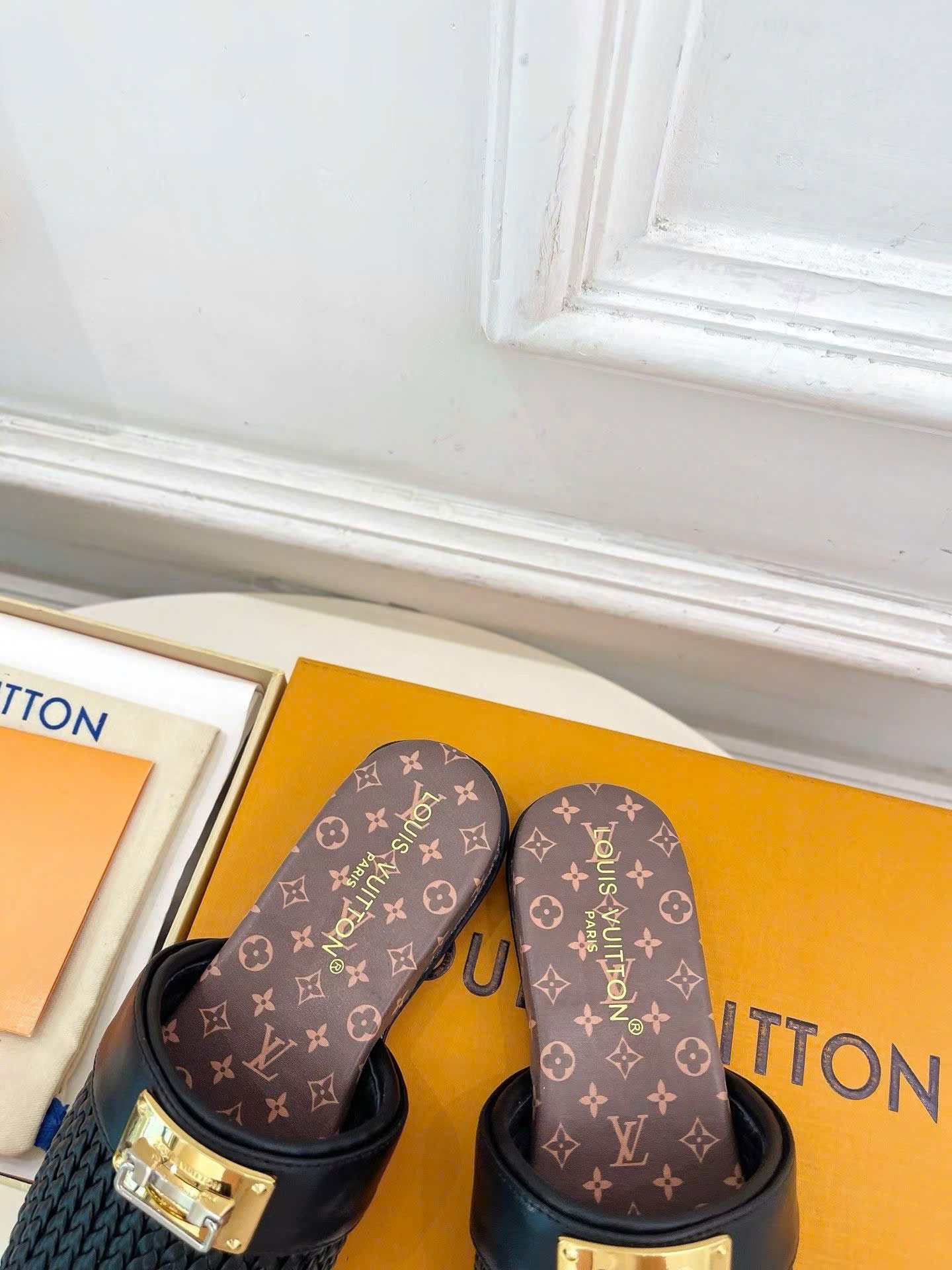 Louis Vuitton Haven Flat Closed Mule - Image 6