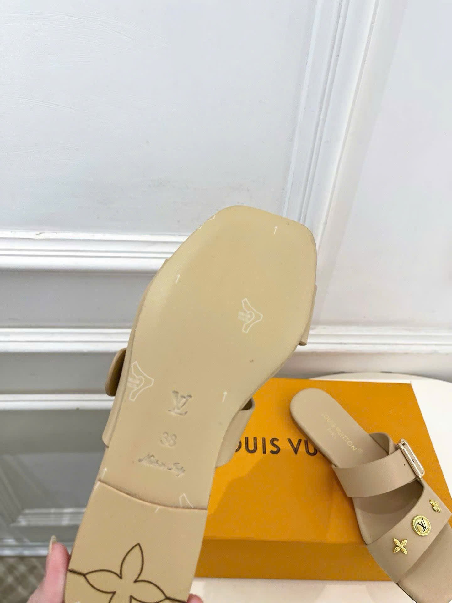 Louis Vuitton Monogram Flat Mule - Image 2
