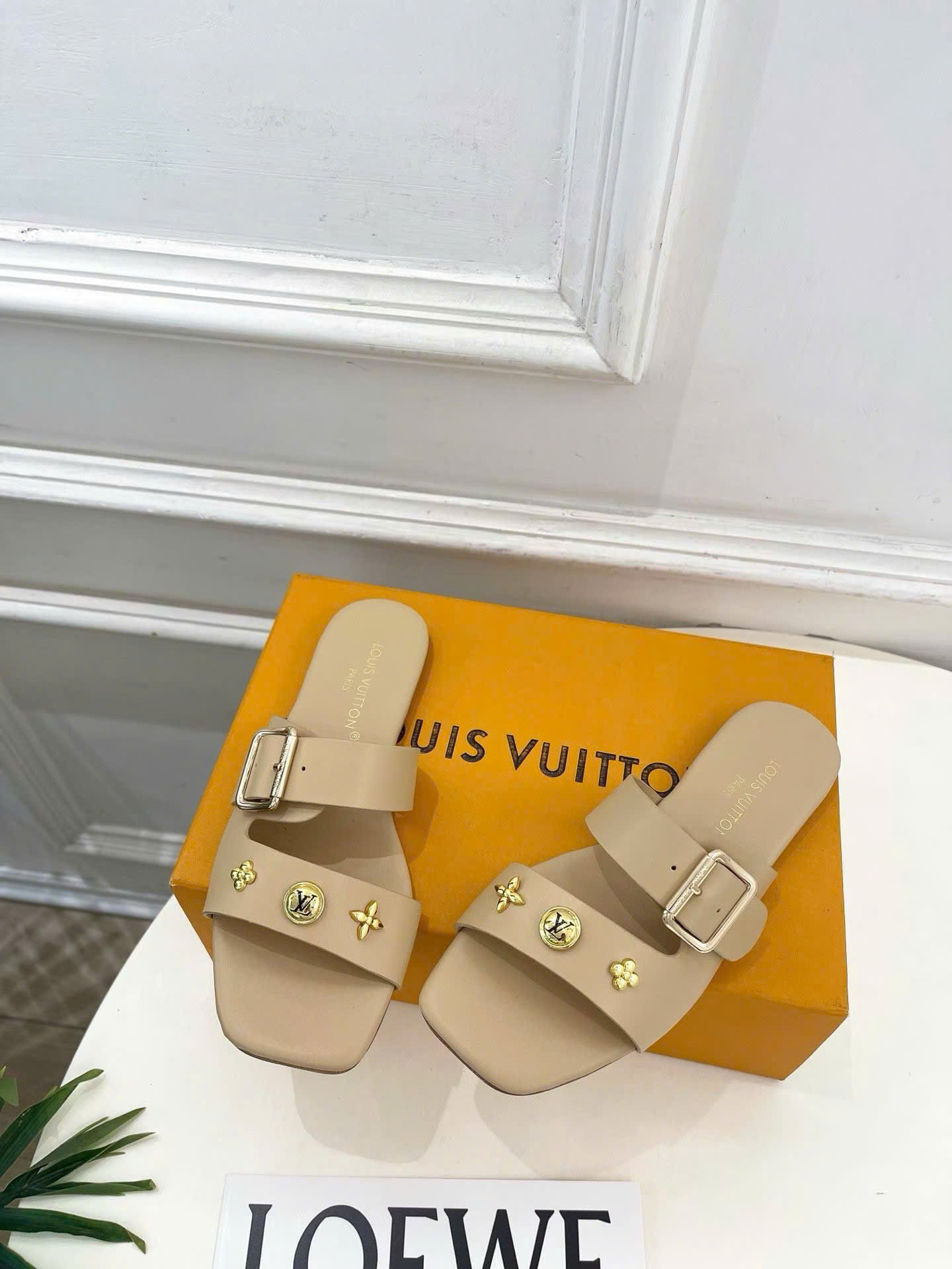 Louis Vuitton Monogram Flat Mule - Image 4