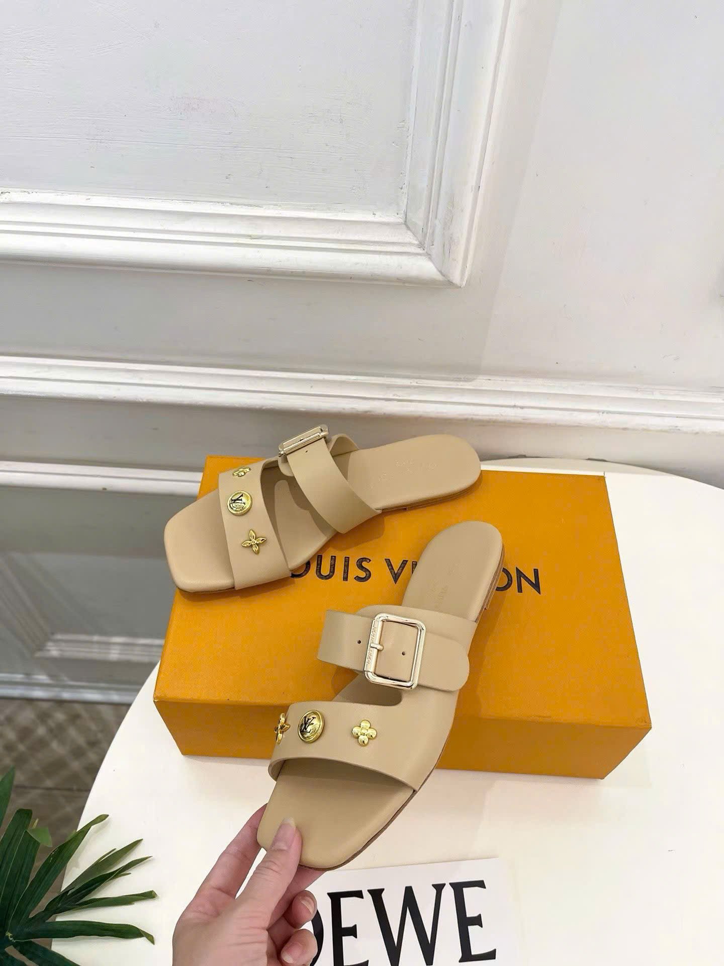 Louis Vuitton Monogram Flat Mule - Image 5