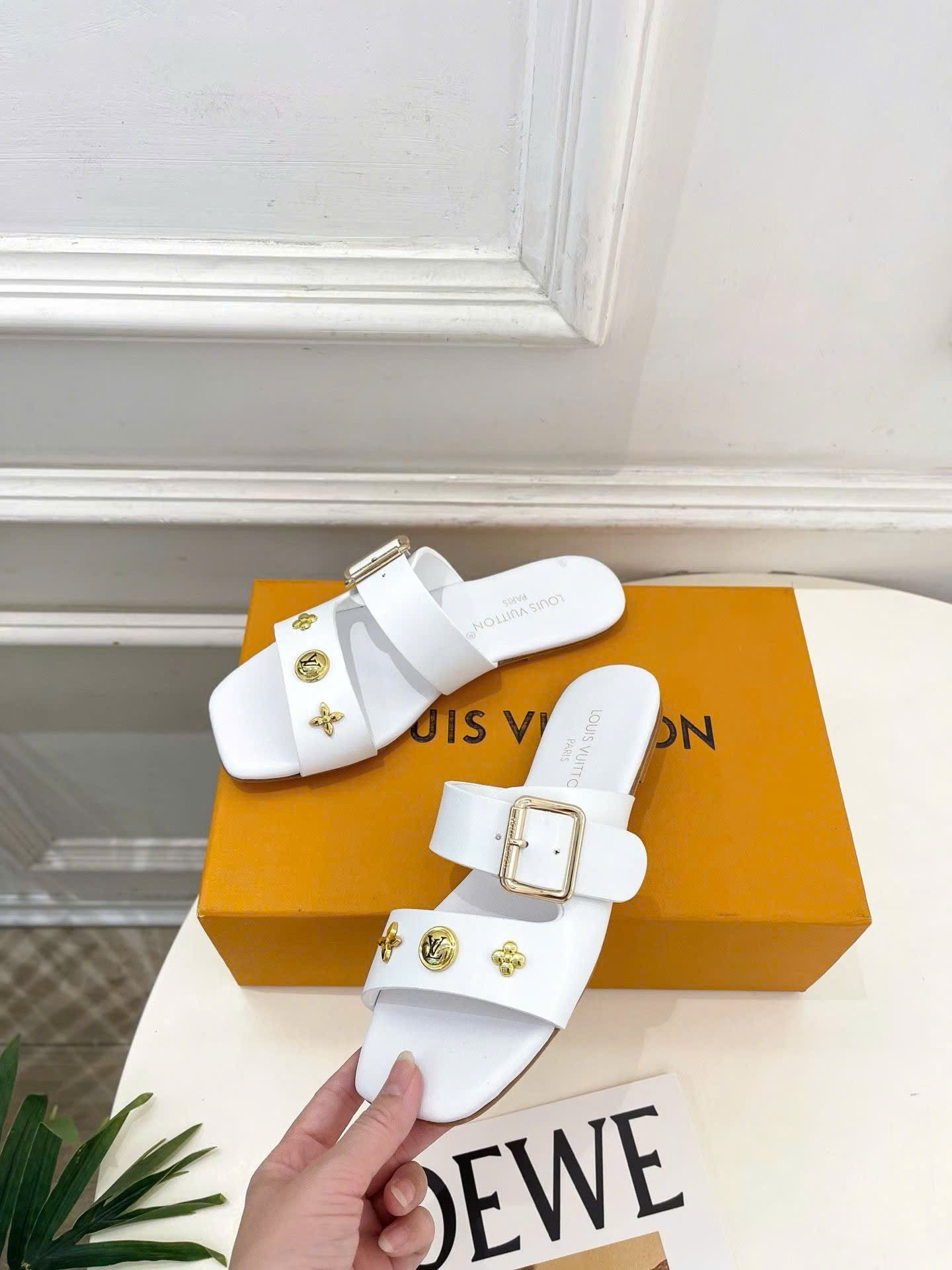Louis Vuitton Monogram Flat Mule - Image 8