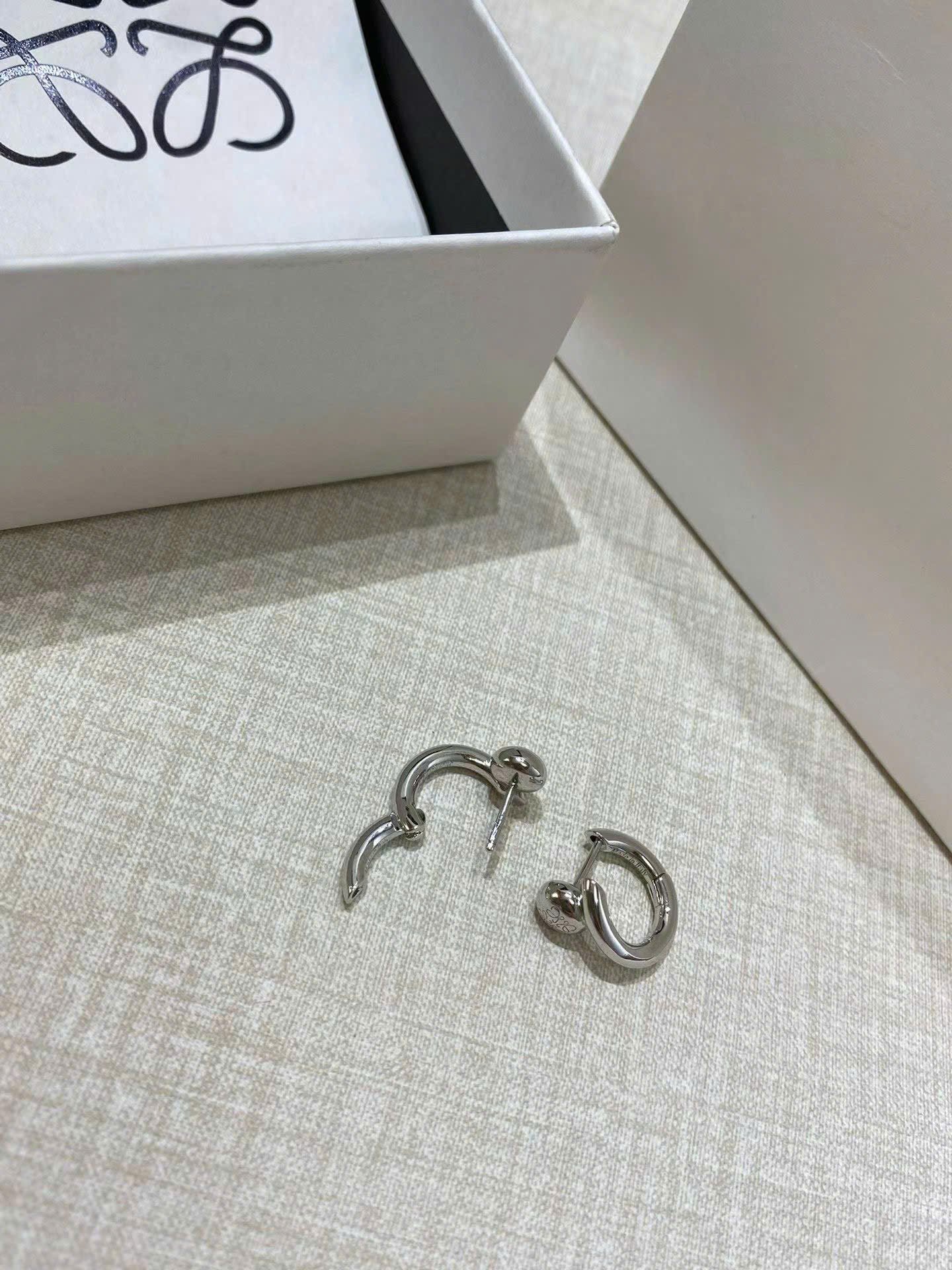 Loewe Earrings New Collections - Image 7