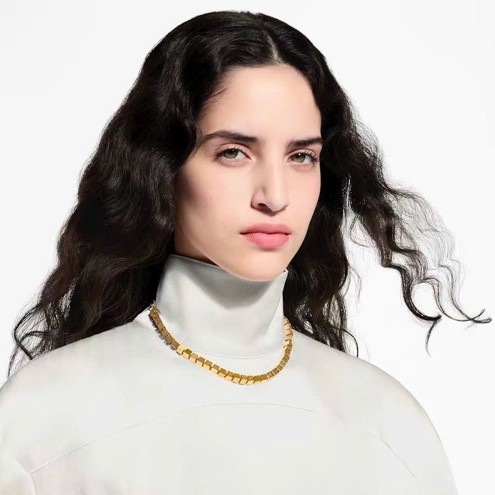 Louis Vuitton LV Monogram Necklace New Collections - Image 2