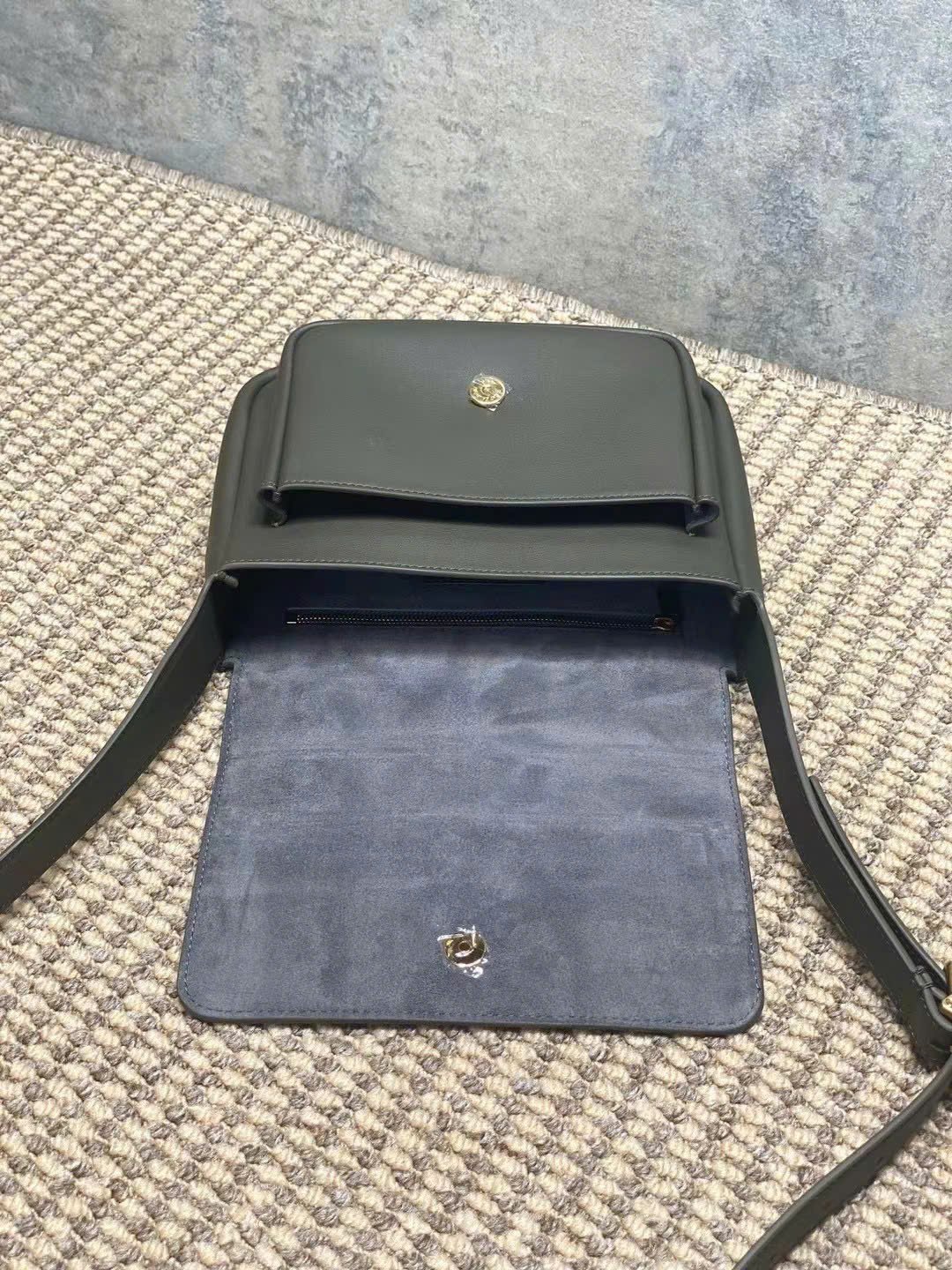 Saint Laurent Niki Satchel Bag - Image 2