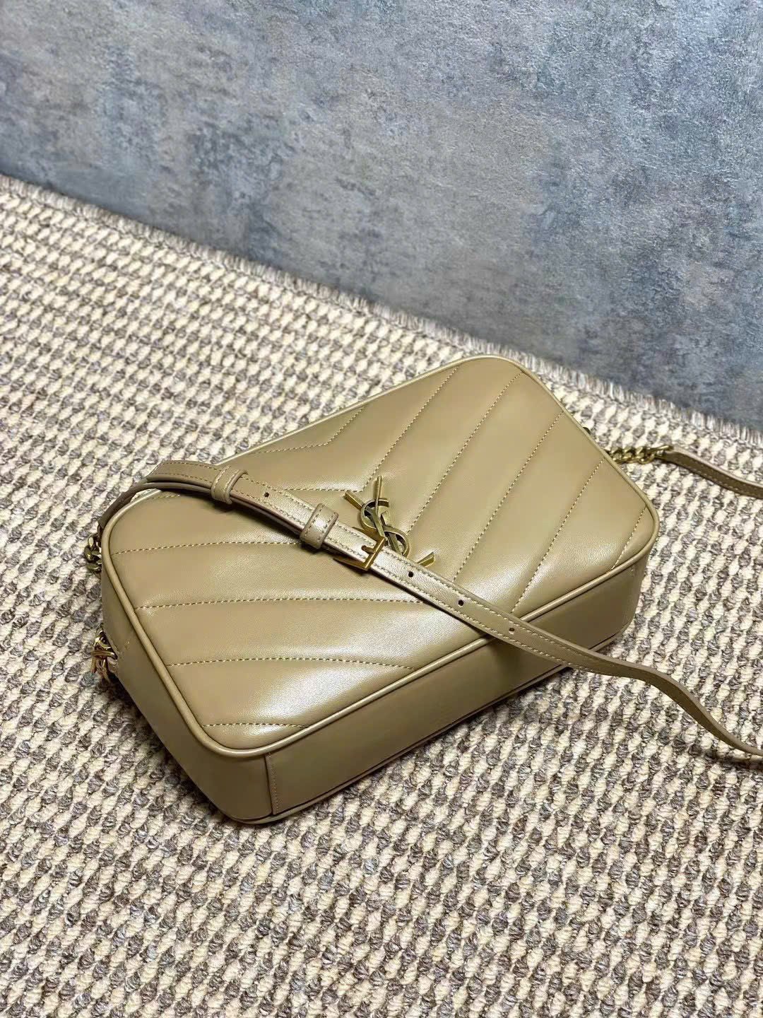 Saint Laurent Monogram Loulou Camera Bag - Image 4
