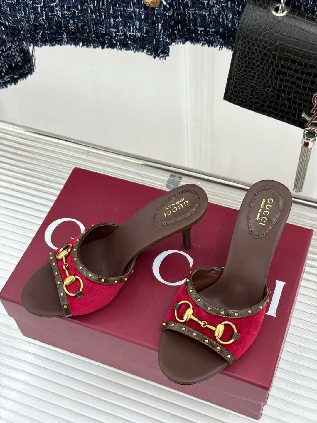 Gucci Women's Horsebit Mid-Heel Sandal - Image 9