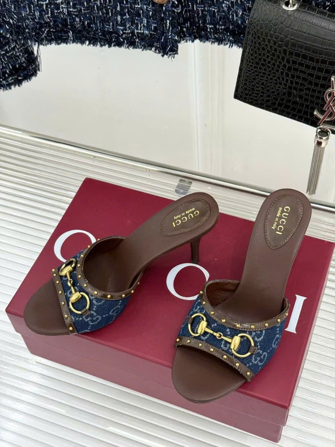 Gucci Women's Horsebit Mid-Heel Sandal - Image 9