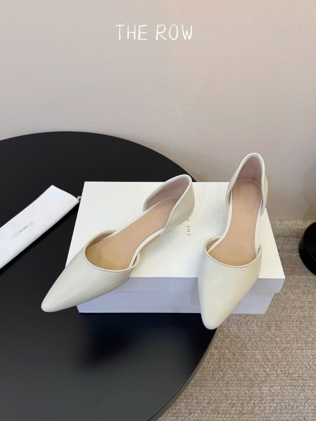 The Row Pointed Toe Pumps - Image 5