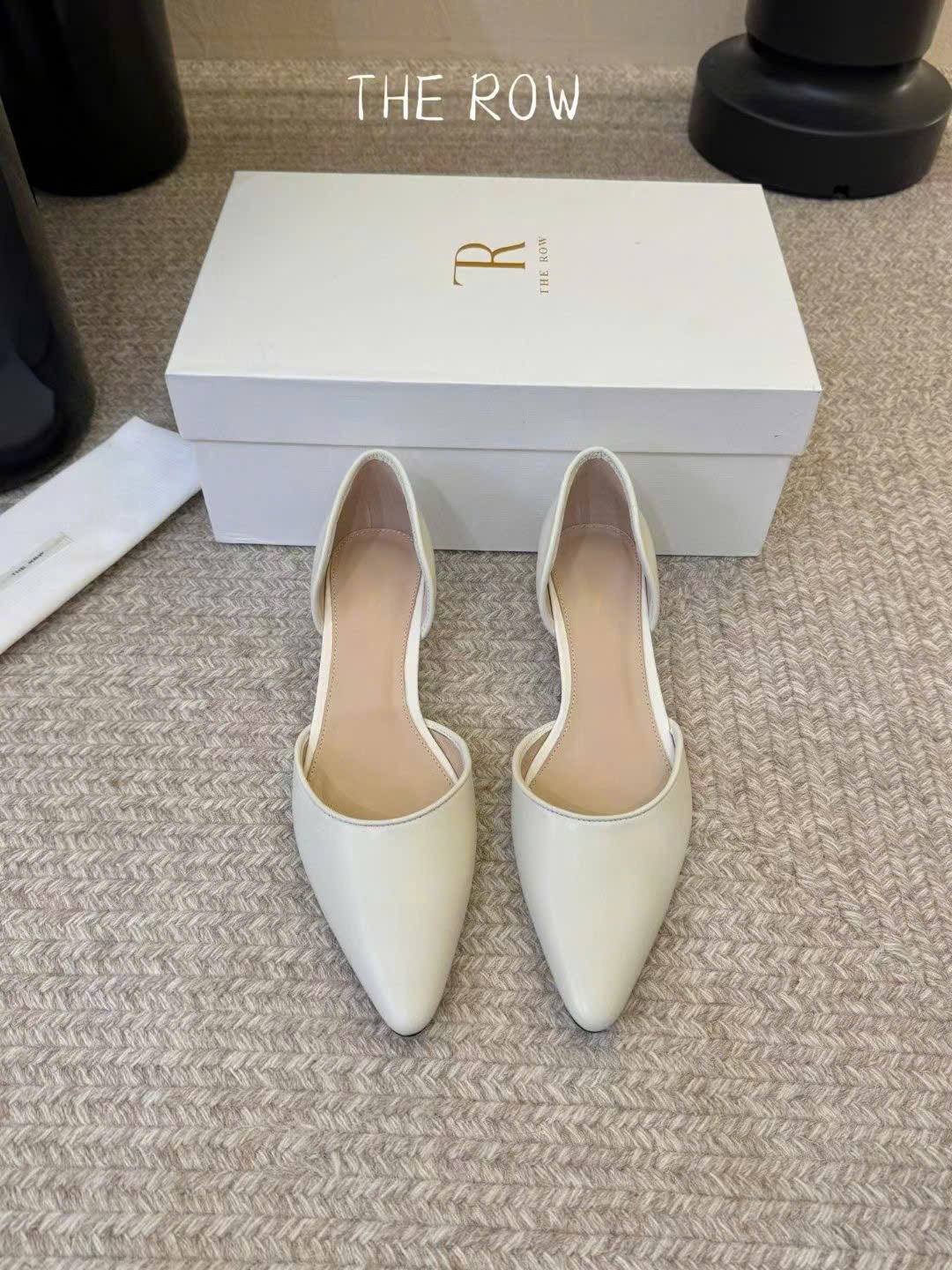 The Row Pointed Toe Pumps