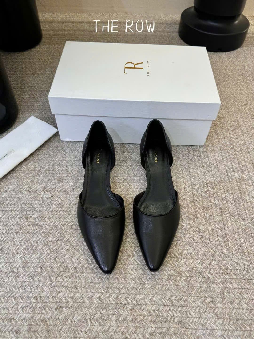 The Row Pointed Toe Pumps