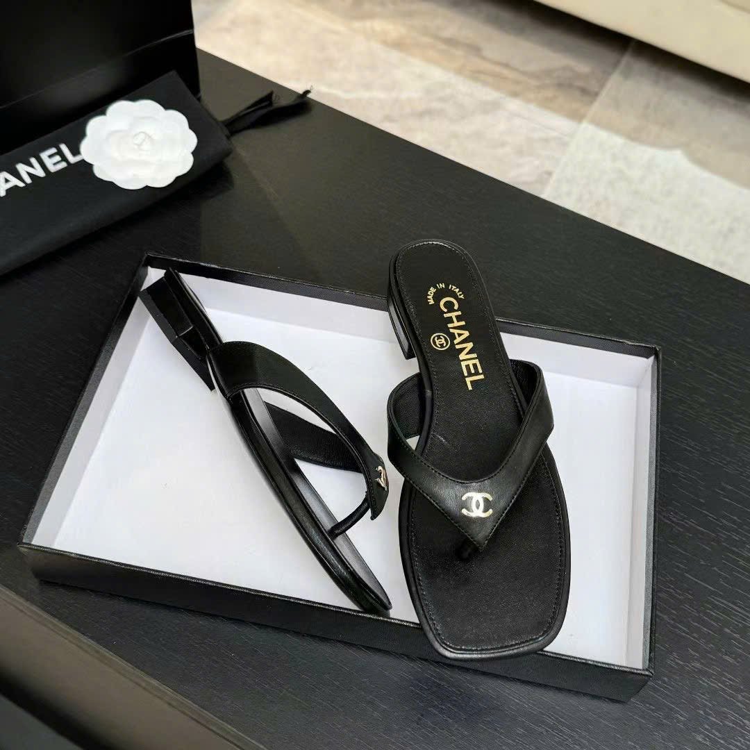 Chanel Coco Thong Flat Sandal - Image 4
