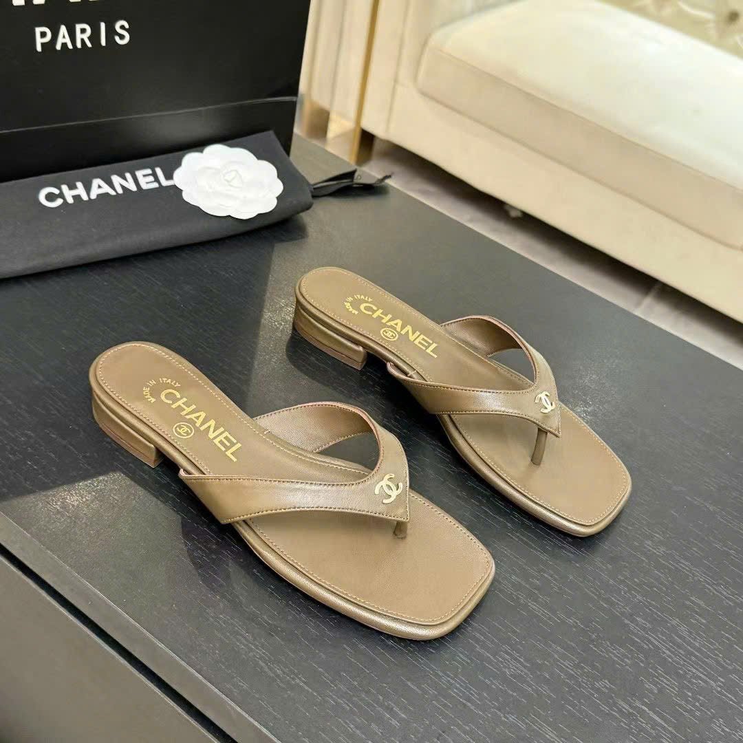 Chanel Coco Thong Flat Sandal - Image 9