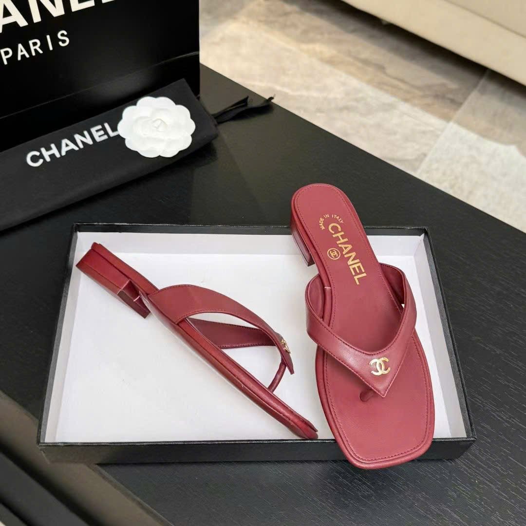 Chanel Coco Thong Flat Sandal - Image 3