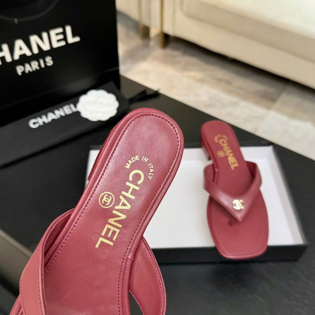 Chanel Coco Thong Flat Sandal - Image 8