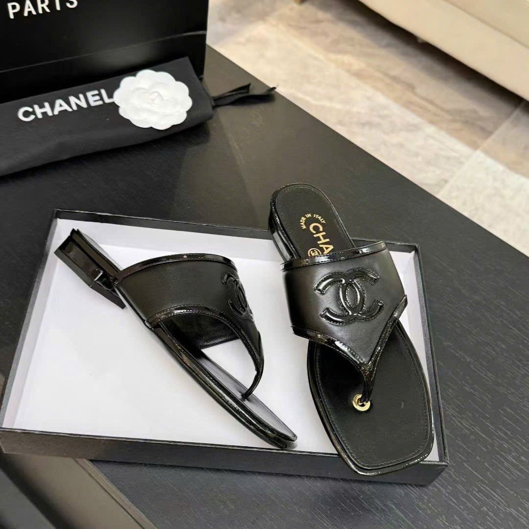 Chanel Coco Thong Flat Sandal - Image 6