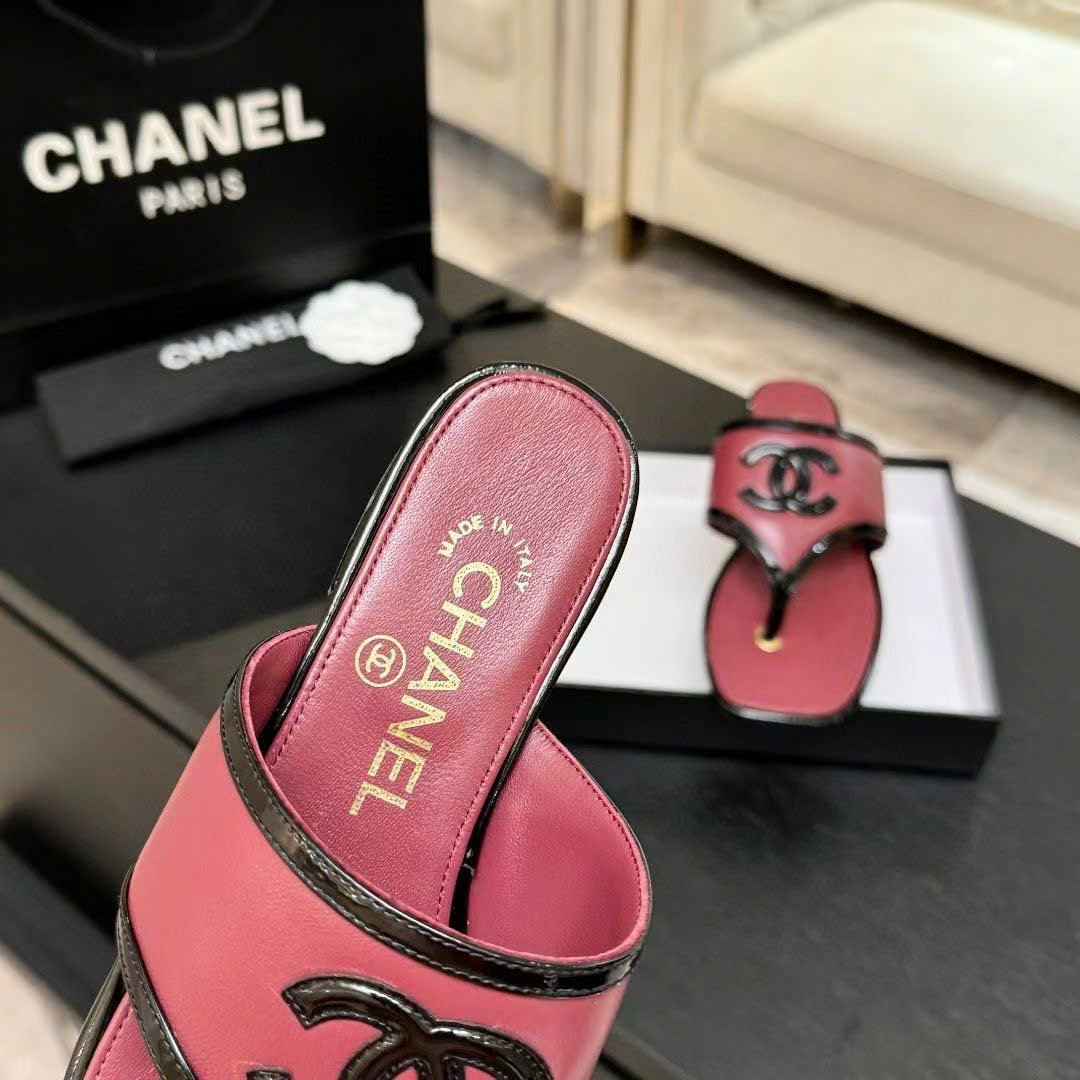 Chanel Coco Thong Flat Sandal - Image 3