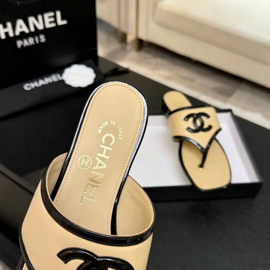 Chanel Coco Thong Flat Sandal - Image 6