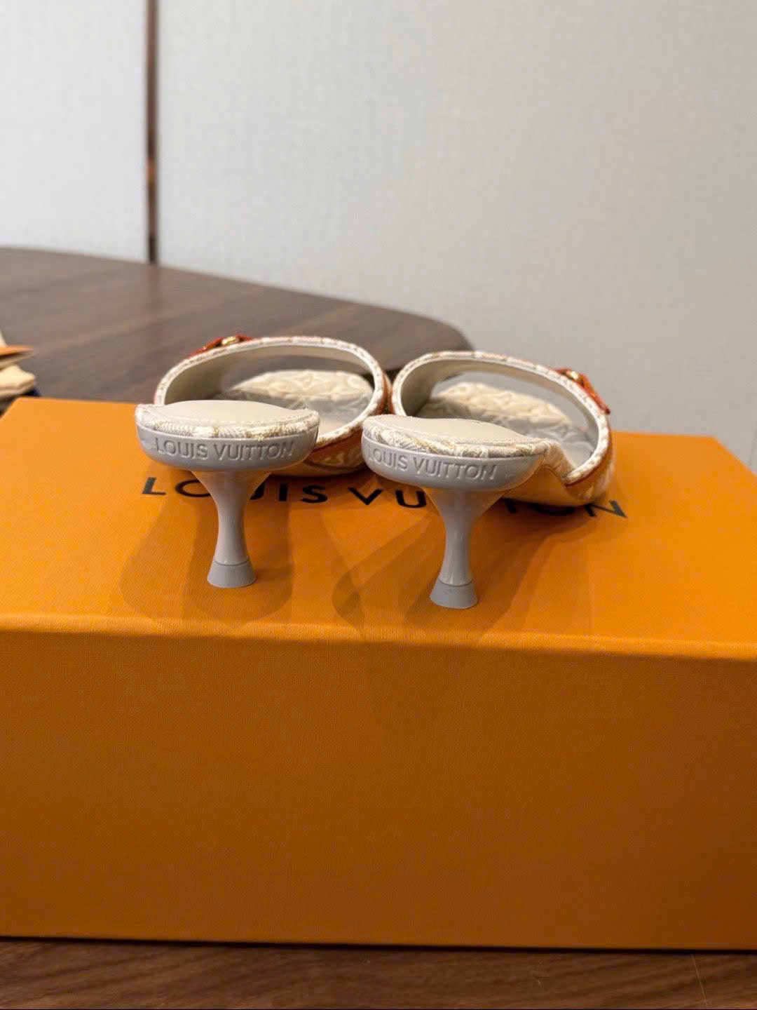 Louis Vuitton 6AM Mule 5cm - Image 3