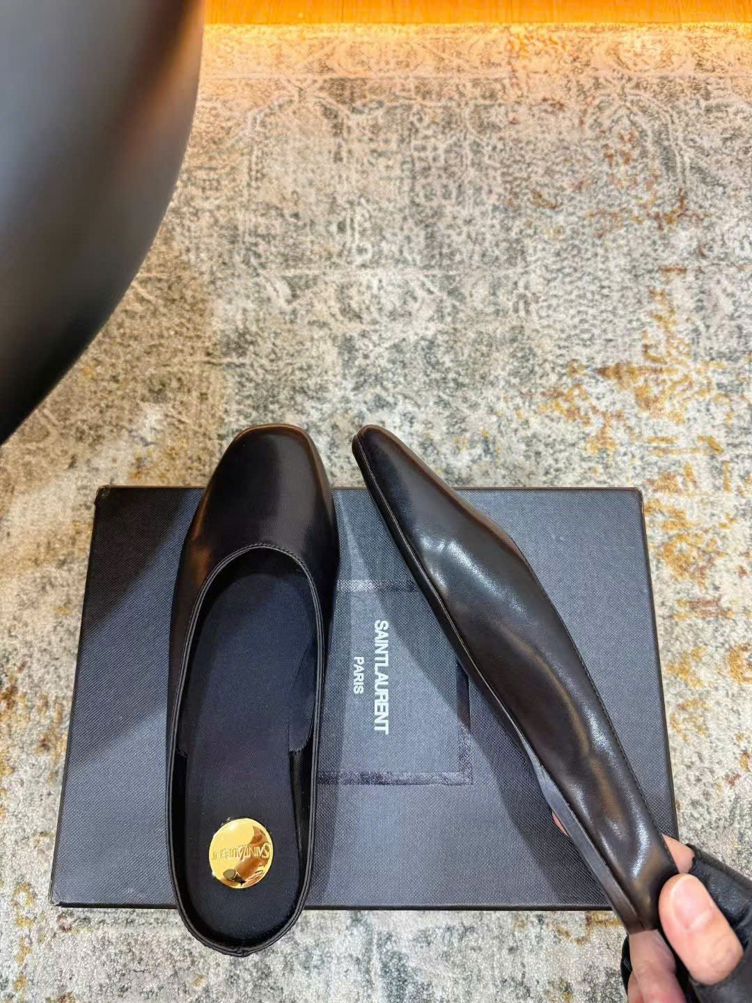 Saint Laurent Smooth Leather Mules - Image 7
