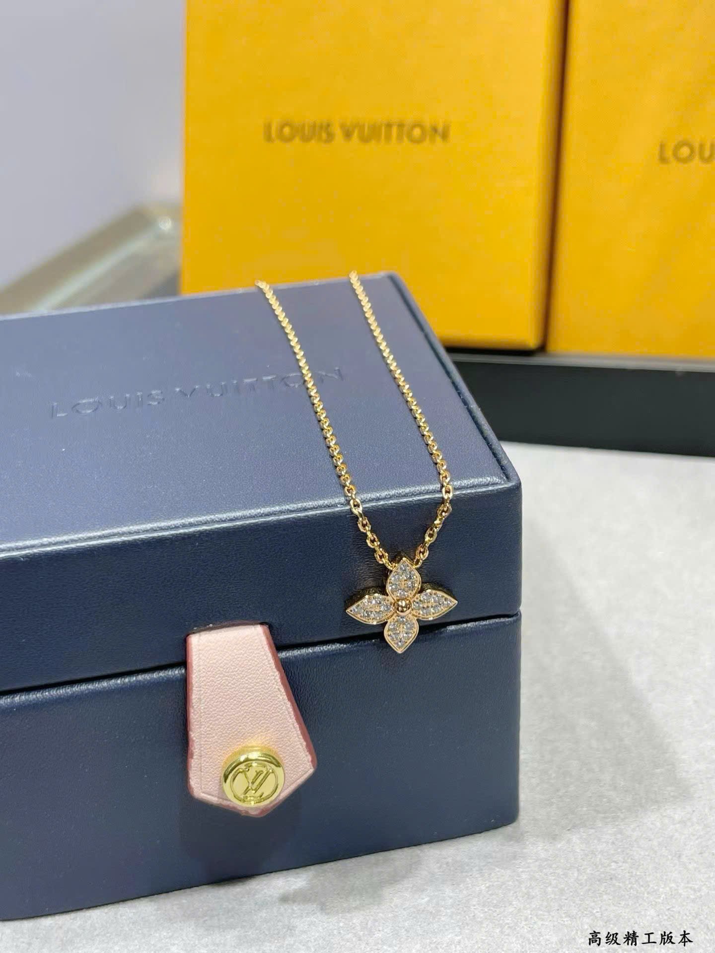 Louis Vuitton Monogram Necklace New Collections - Image 7