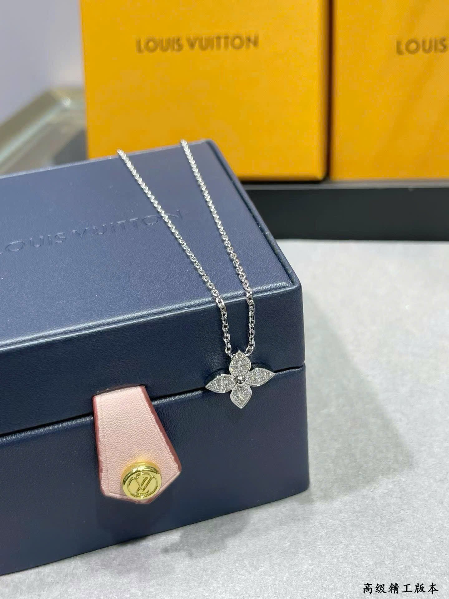 Louis Vuitton Monogram Necklace New Collections - Image 8